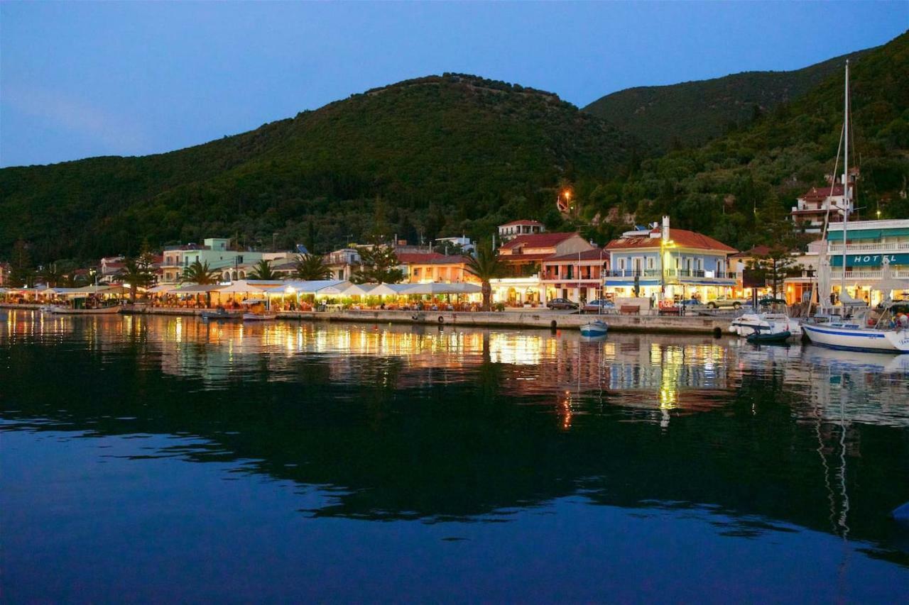 House Of Hats - Next To The Coast - Karavomylos Exterior foto